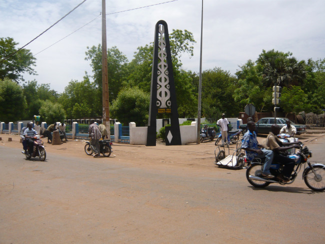 Tour d'afrique_BamakoCarré des martyrs_ BamakoPyramide du souvenir Bamako