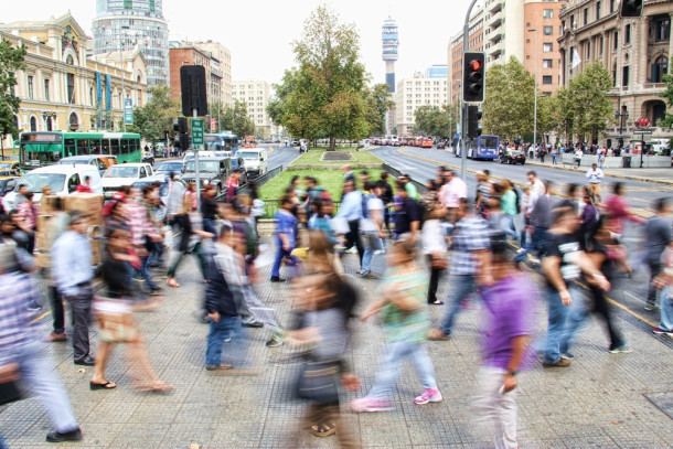 santiago-chile_mauro-mora_unsplash